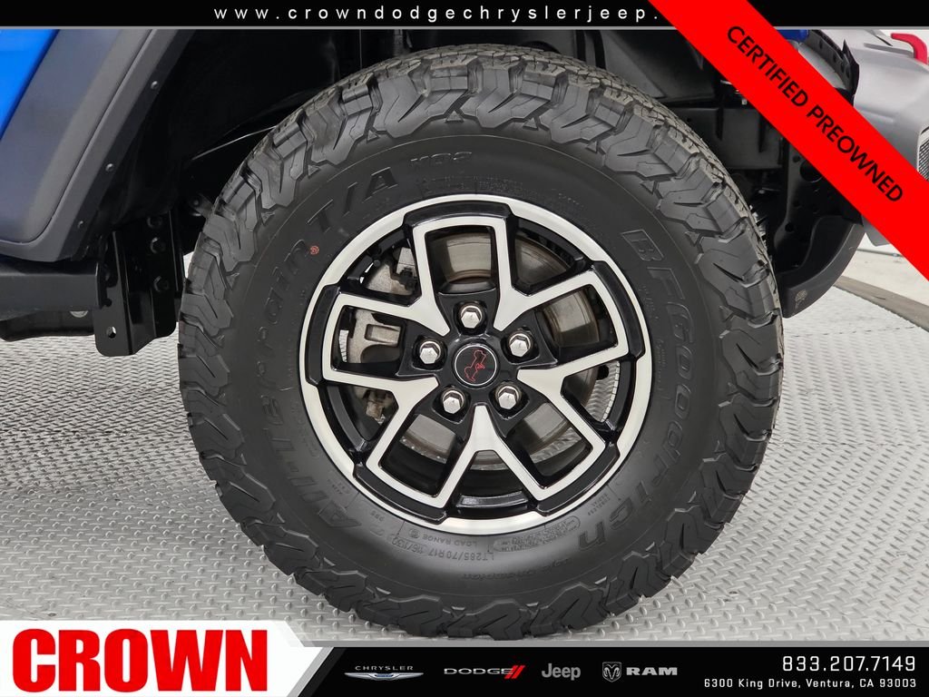 Certified Used 2025 Blue Jeep Rubicon image 9
