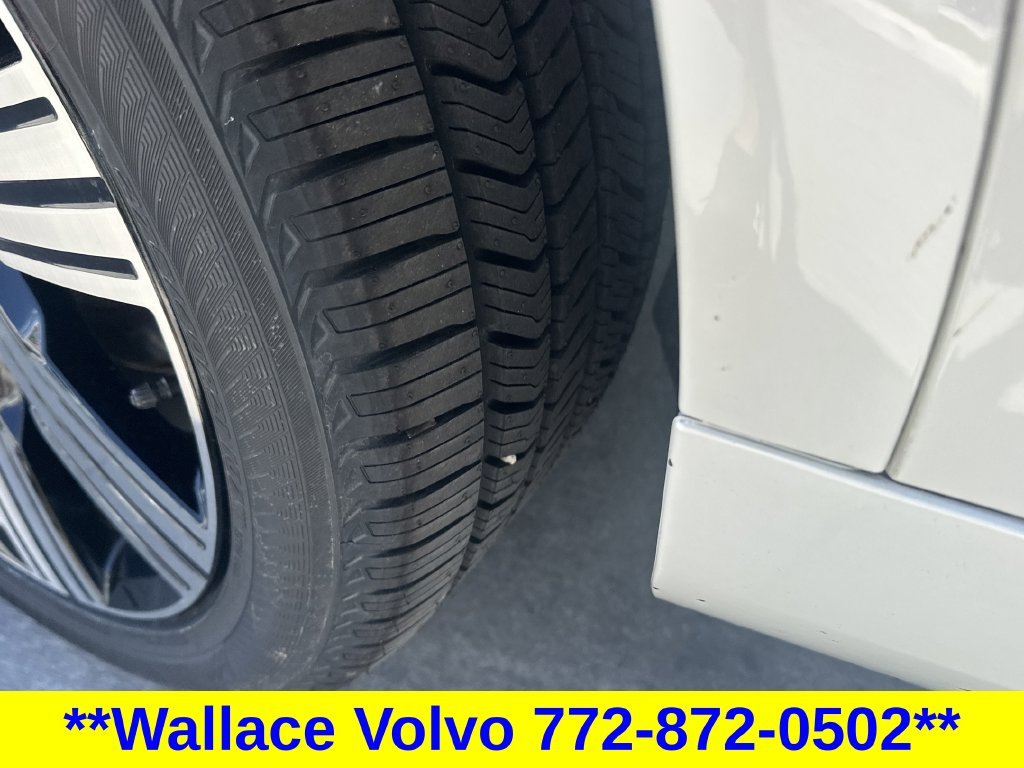 Certified Used 2024 White Volvo T8 Plus 6 Passenger image 10