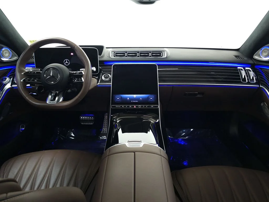 Used 2024 MANUFAKTUR Graphite Gray Magno Mercedes-Benz S 63 E AMG® image 28