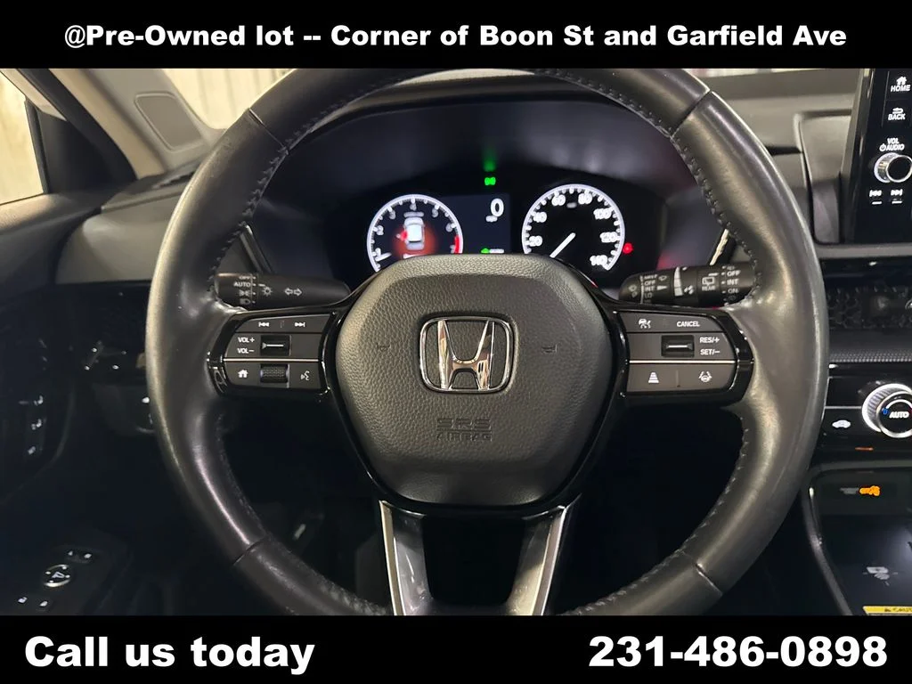 Used 2023  Honda EX-L image 19
