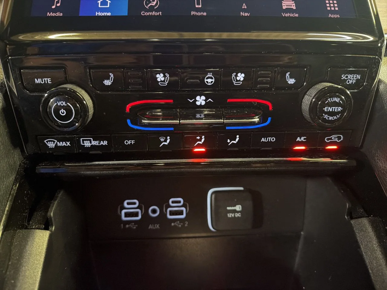 Used 2025 Diamond Black Jeep Summit image 25