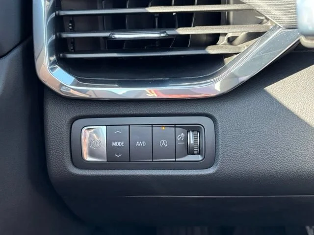 New 2026 Ebony Twilight Metallic GMC Elevation image 32
