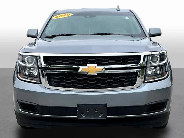 Used 2019 Gray Chevrolet LT image 2