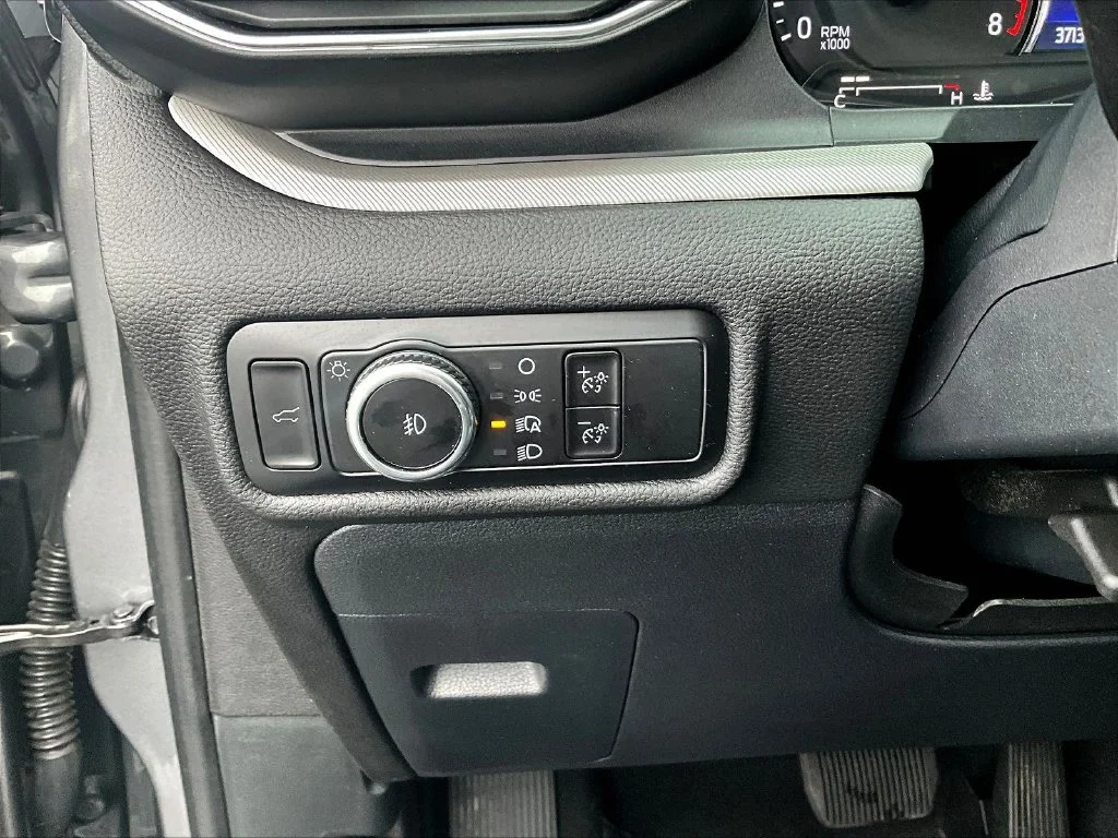 Used 2023 Gray Ford XLT image 11