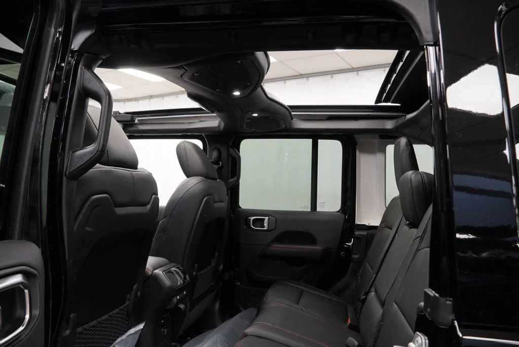 New 2026 Black Clear-Coat Exterior Paint Jeep Rubicon image 18