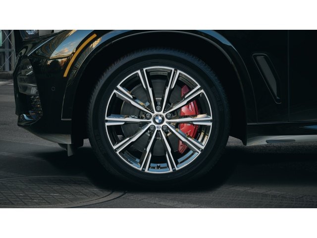 New 2026 Black Sapphire Metallic BMW M60i image 7