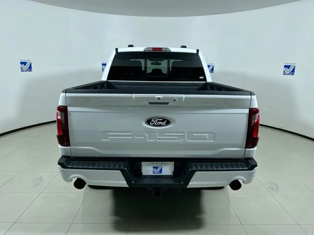New 2025 OXFORD WHITE Ford XLT w/XLT Black Appearance Package Plus Super Crew Cab image 7