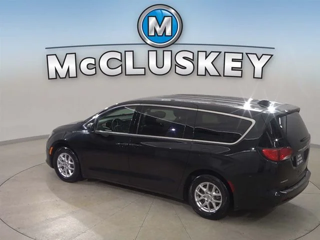 Used 2023 Black Chrysler LX image 28