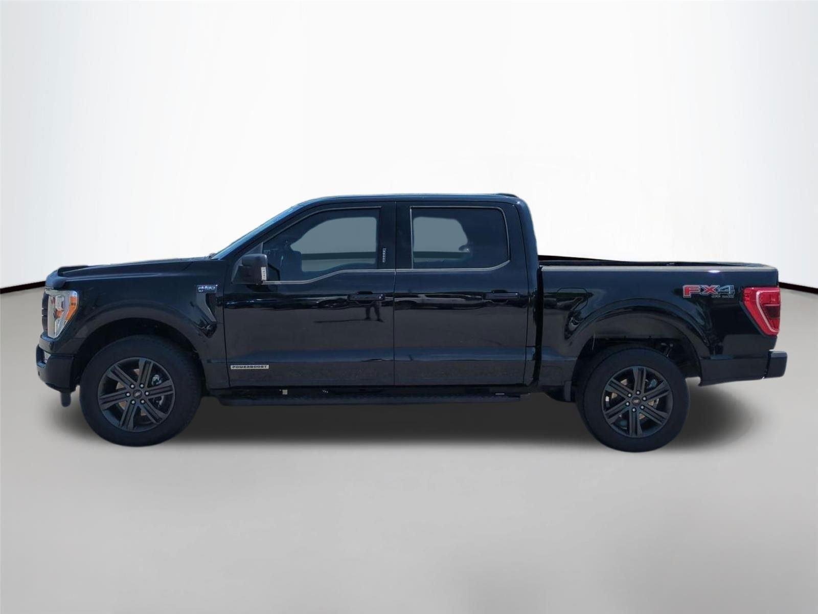 Used 2022 Agate Black Metallic Ford XLT image 2