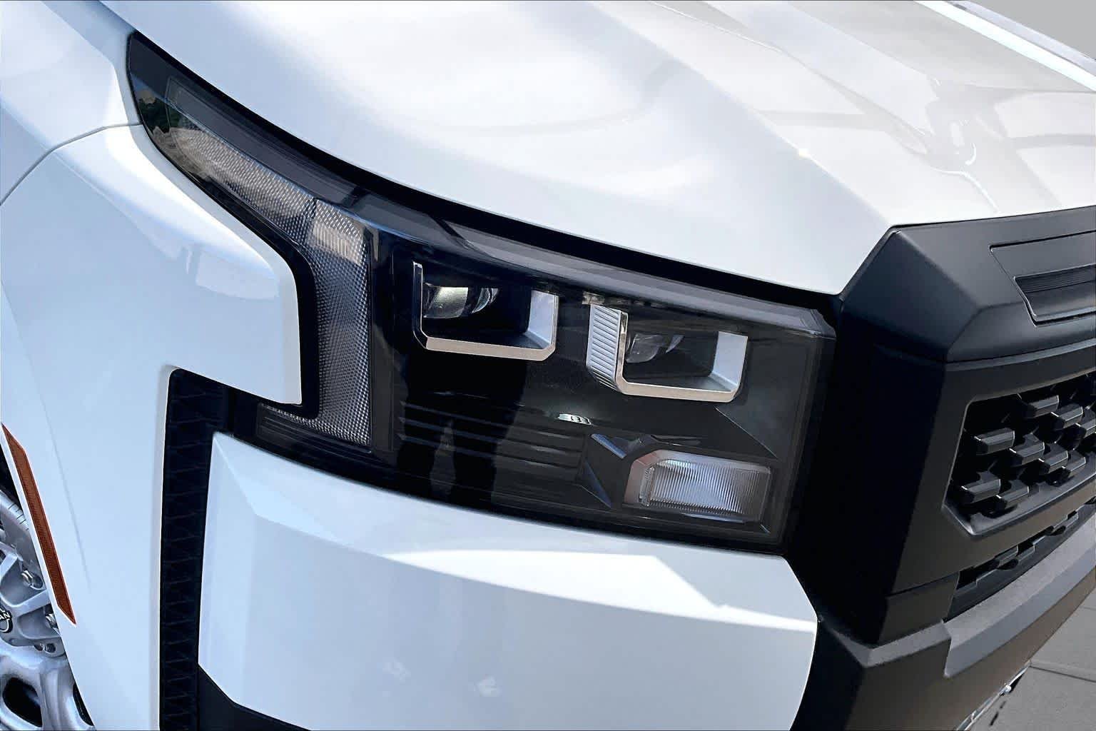 New 2026 QAK/GLACIER WH Nissan S image 18