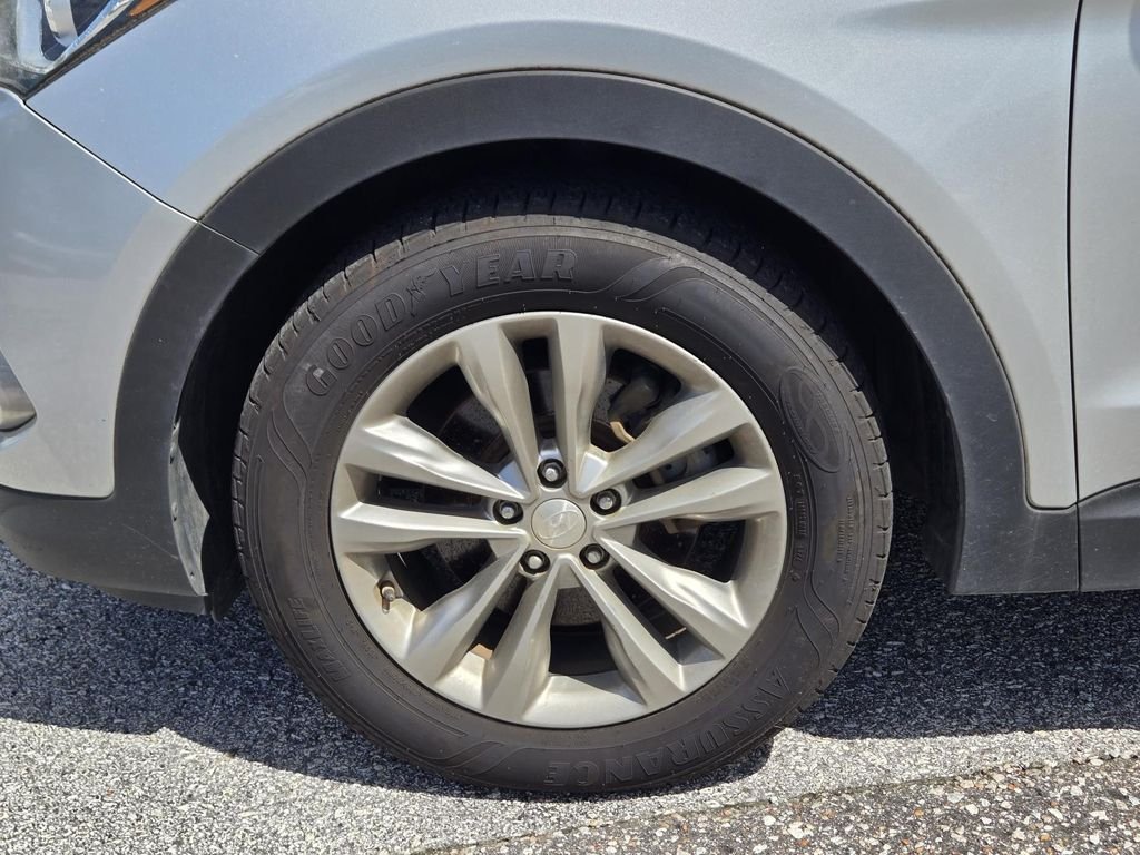 Used 2017 Silver Hyundai 2.0T image 4