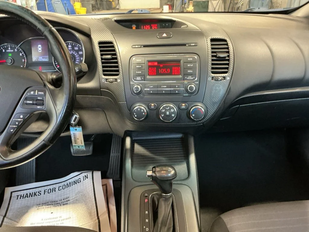 Used 2015 Silver Kia EX image 16