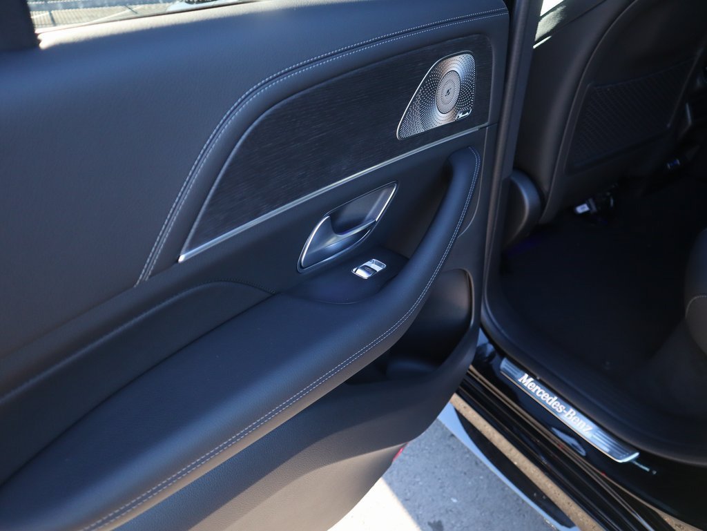 Used 2026 Obsidian Black Metallic Mercedes-Benz GLE 450 image 13