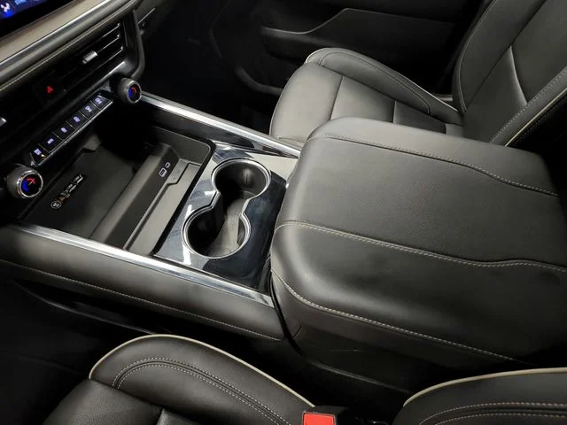 Used 2025 Black Chevrolet Premier image 21