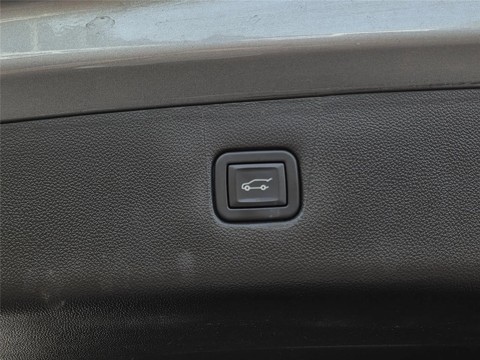Used 2024 Sterling Gray Metallic Chevrolet LT image 29