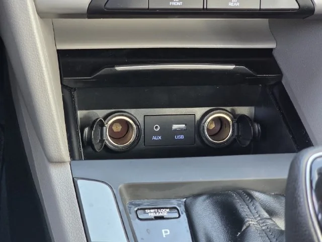 Used 2018 Symphony Silver Hyundai SE image 20