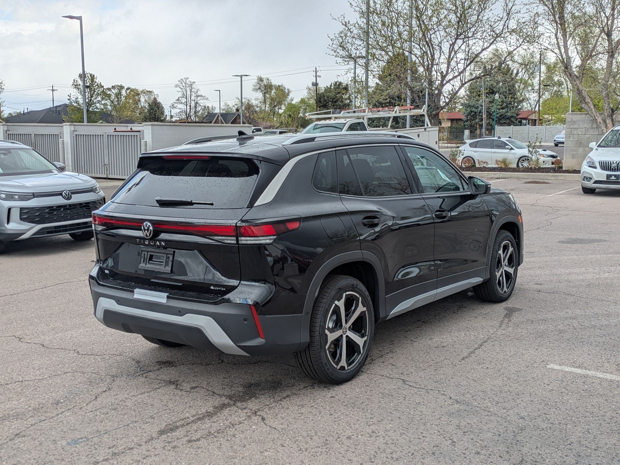 New 2026 Deep Black Pearl Volkswagen SE image 3