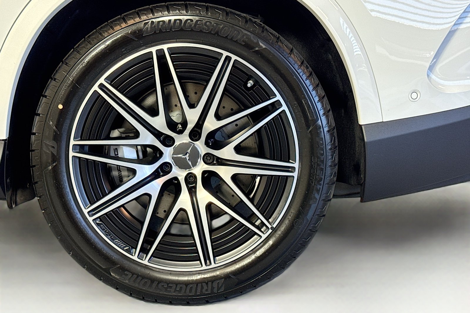 New 2026 Polar White Mercedes-Benz AMG® GLC 43 image 29