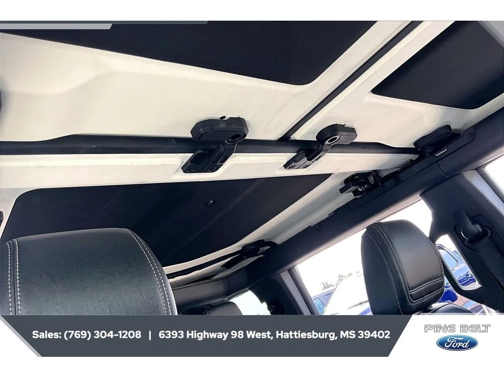 Used 2025 GRAY Ford Badlands image 16