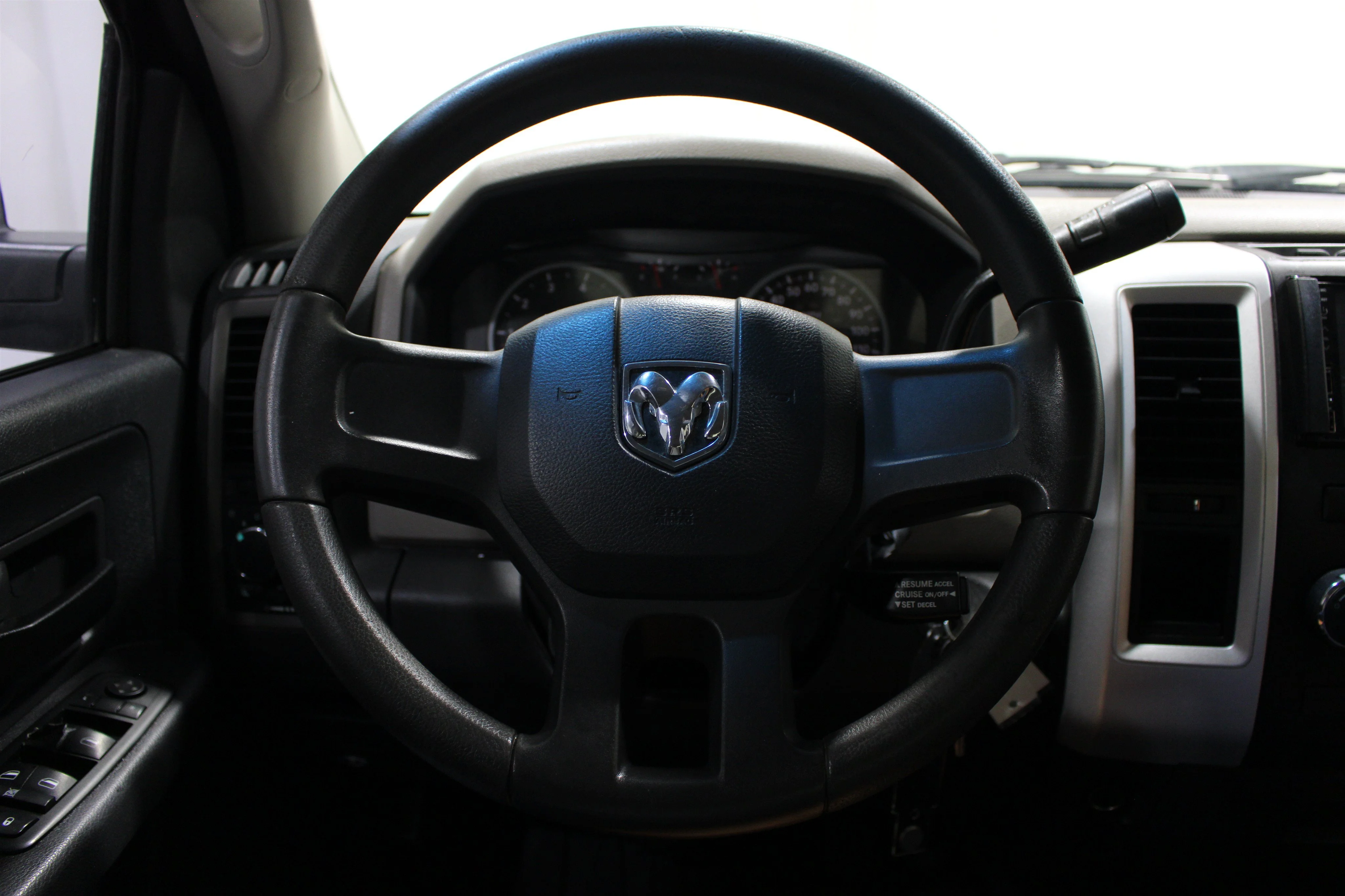 2009 Dodge Ram 1500 Pickup ST - Photo 8