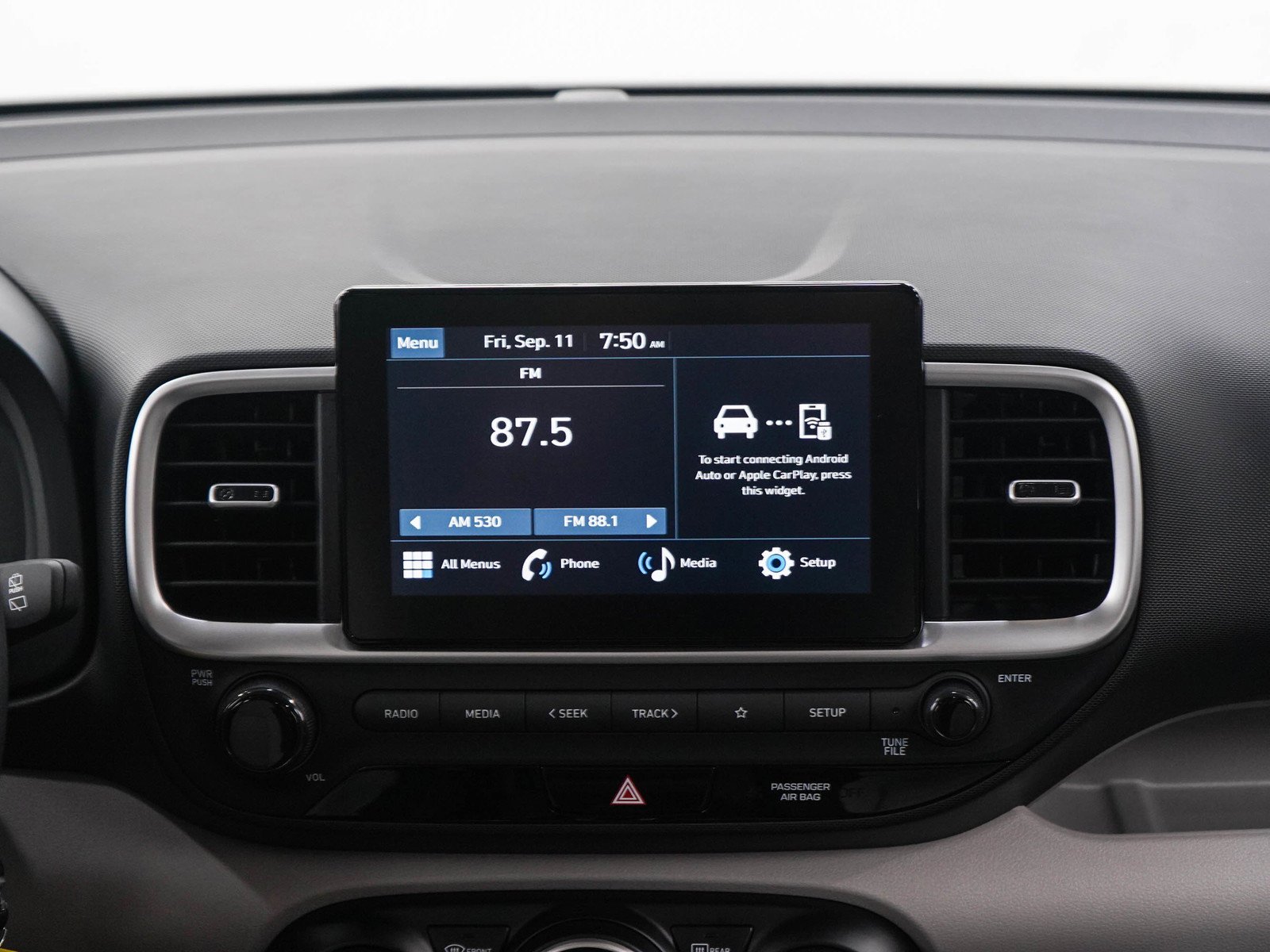 2023 Hyundai Venue SEL - Photo 16