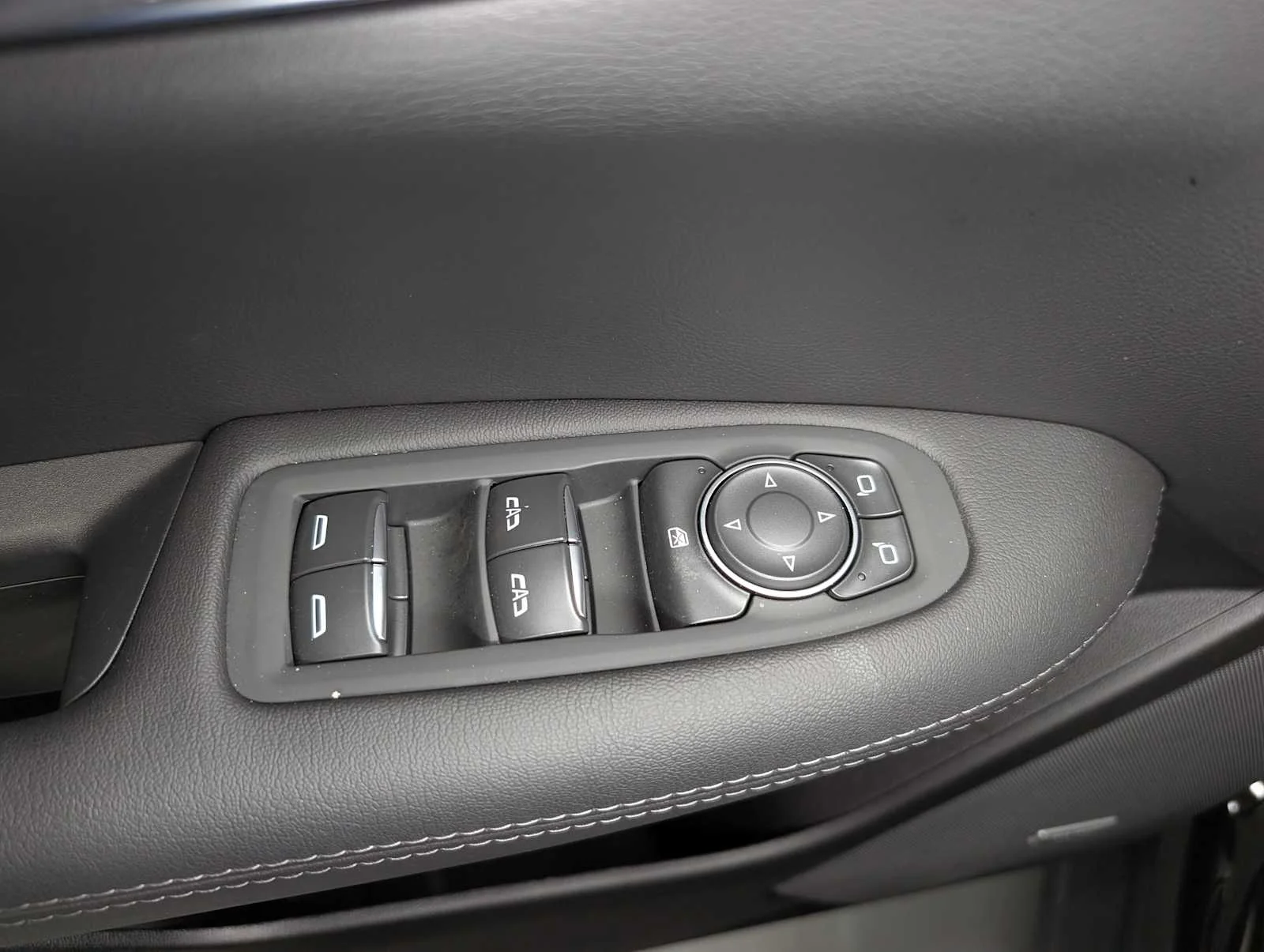 2026 Cadillac XT5 Luxury - Photo 31