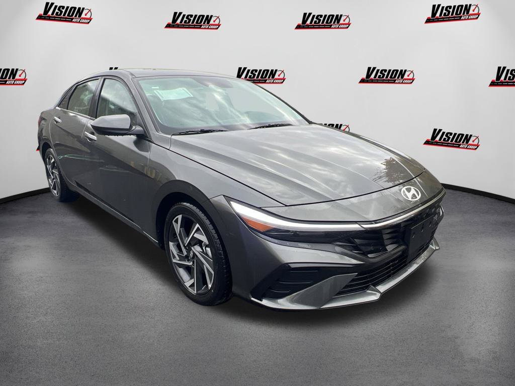 Used 2024 Gray Hyundai SEL image 2