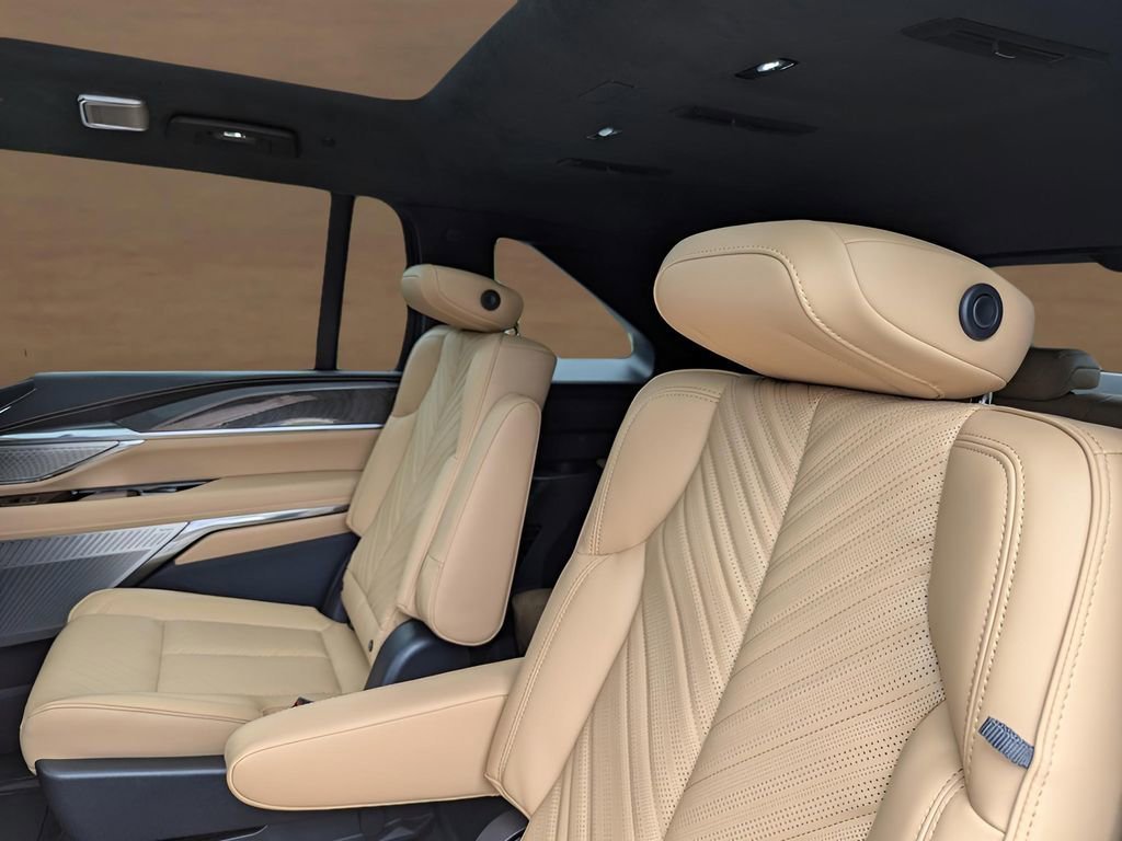 New 2026 Luna Metallic Cadillac Premium Sport image 16
