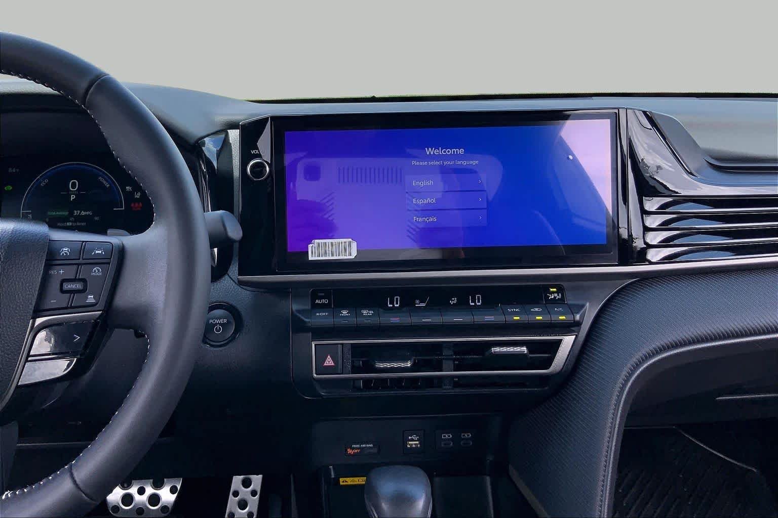 Used 2025 Ice Cap Toyota SE image 7