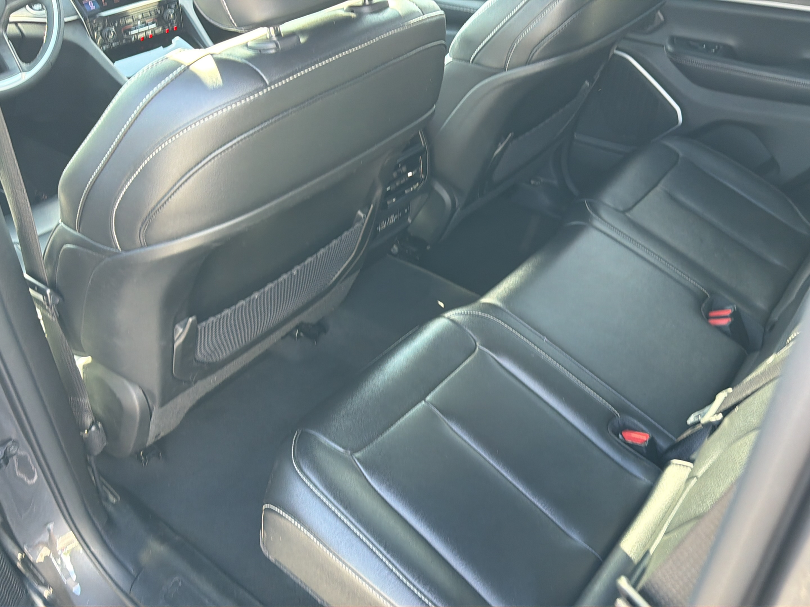 Used 2024 Gray Jeep 4xe image 33