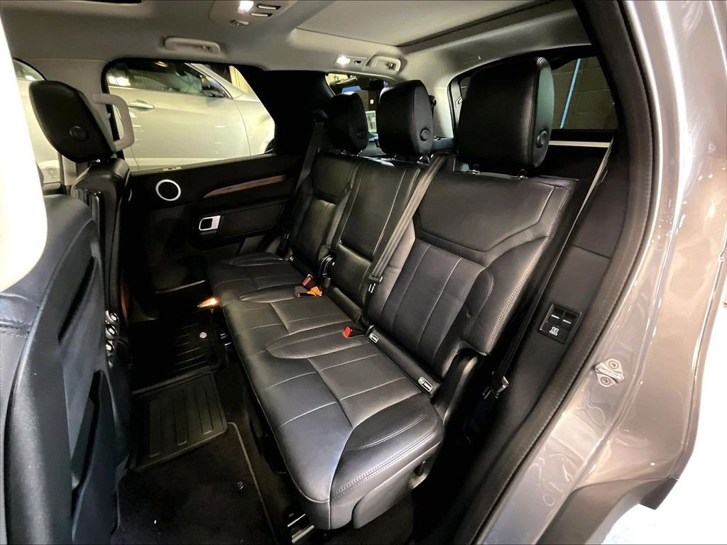 Used 2020 Gray Land Rover HSE image 15