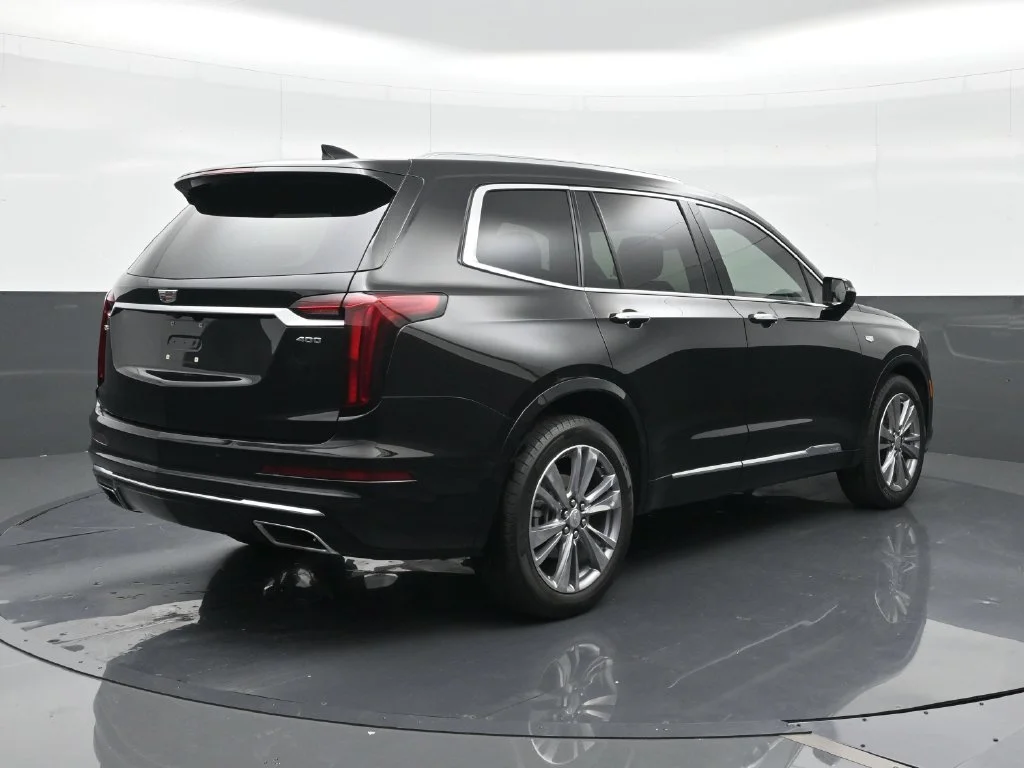 Used 2025 Black Cadillac Premium Luxury image 5