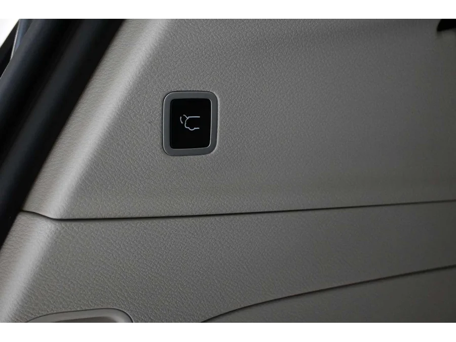 Used 2024 WHITE Chrysler Touring L Mobility Handicap Van image 30