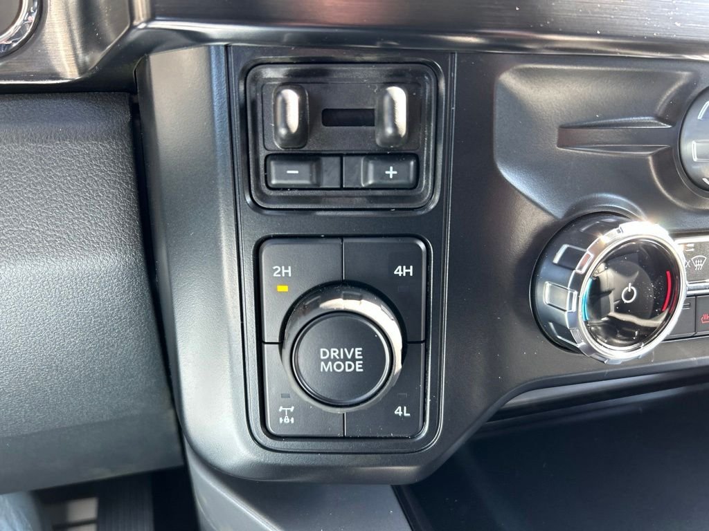 New 2026 Agate Black Metallic Ford Lariat image 28
