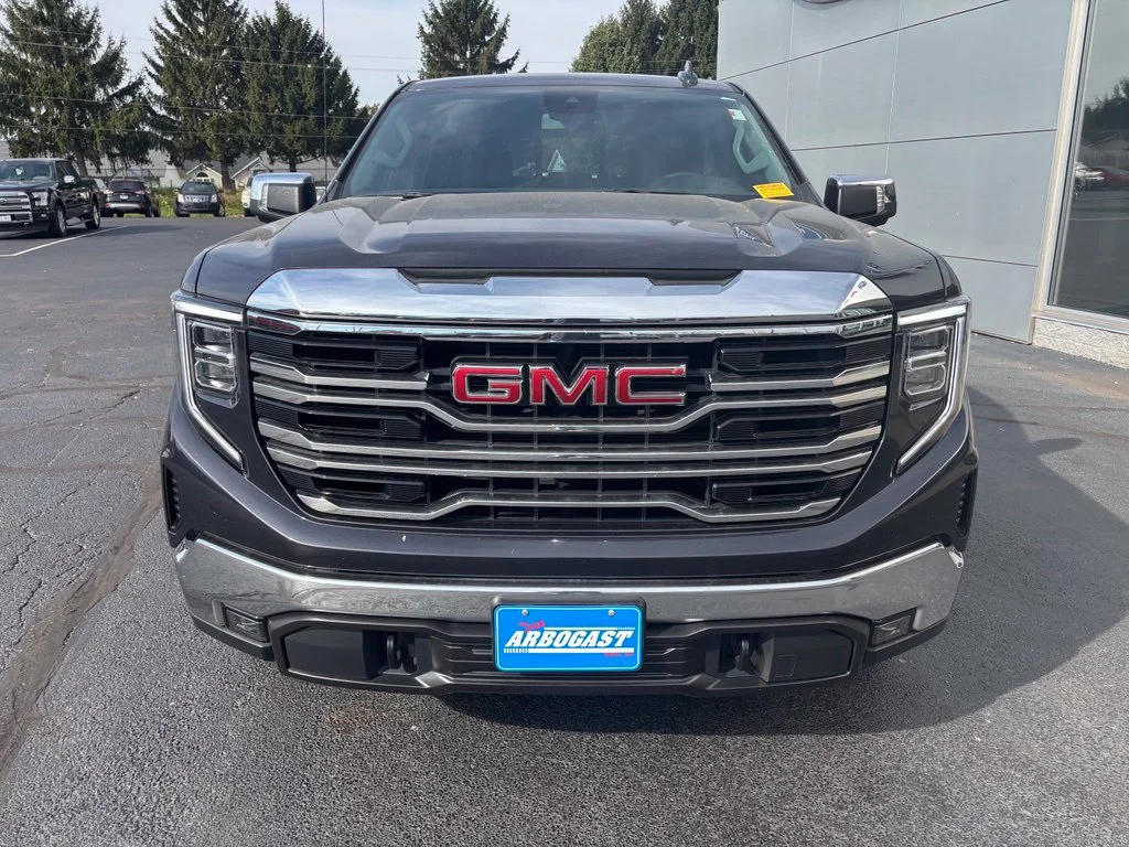 Certified Used 2024 Silver GMC SLT image 10