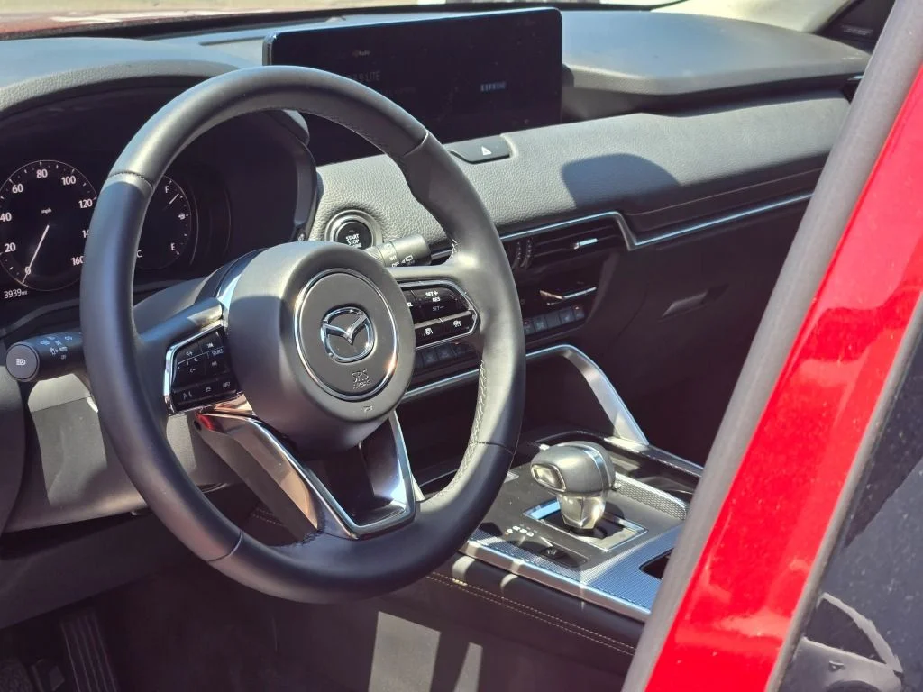 Certified Used 2025 Red Mazda 3.3 Turbo Premium image 25
