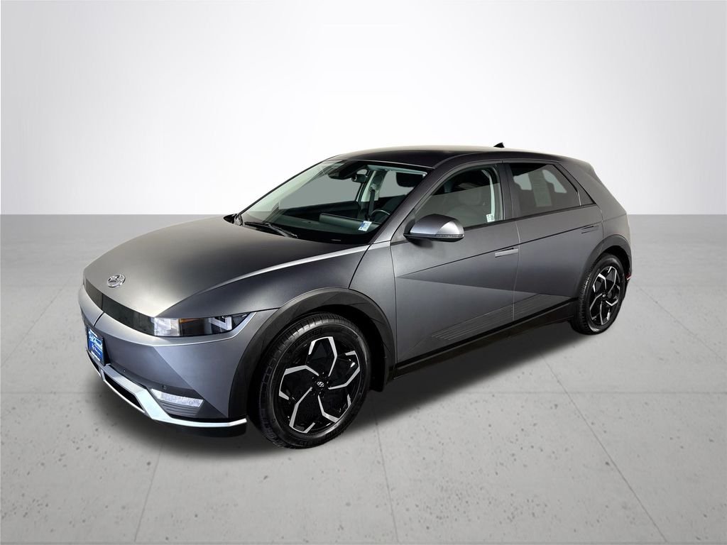 Used 2024 Gray Hyundai SEL image 2
