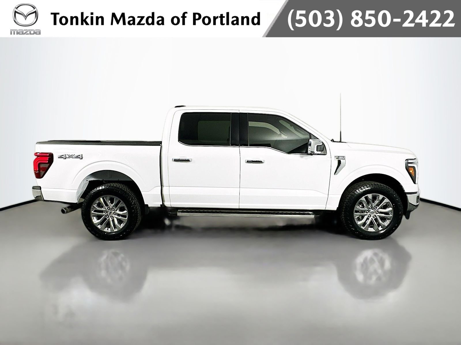 Used 2025 Oxford White Ford Lariat image 8