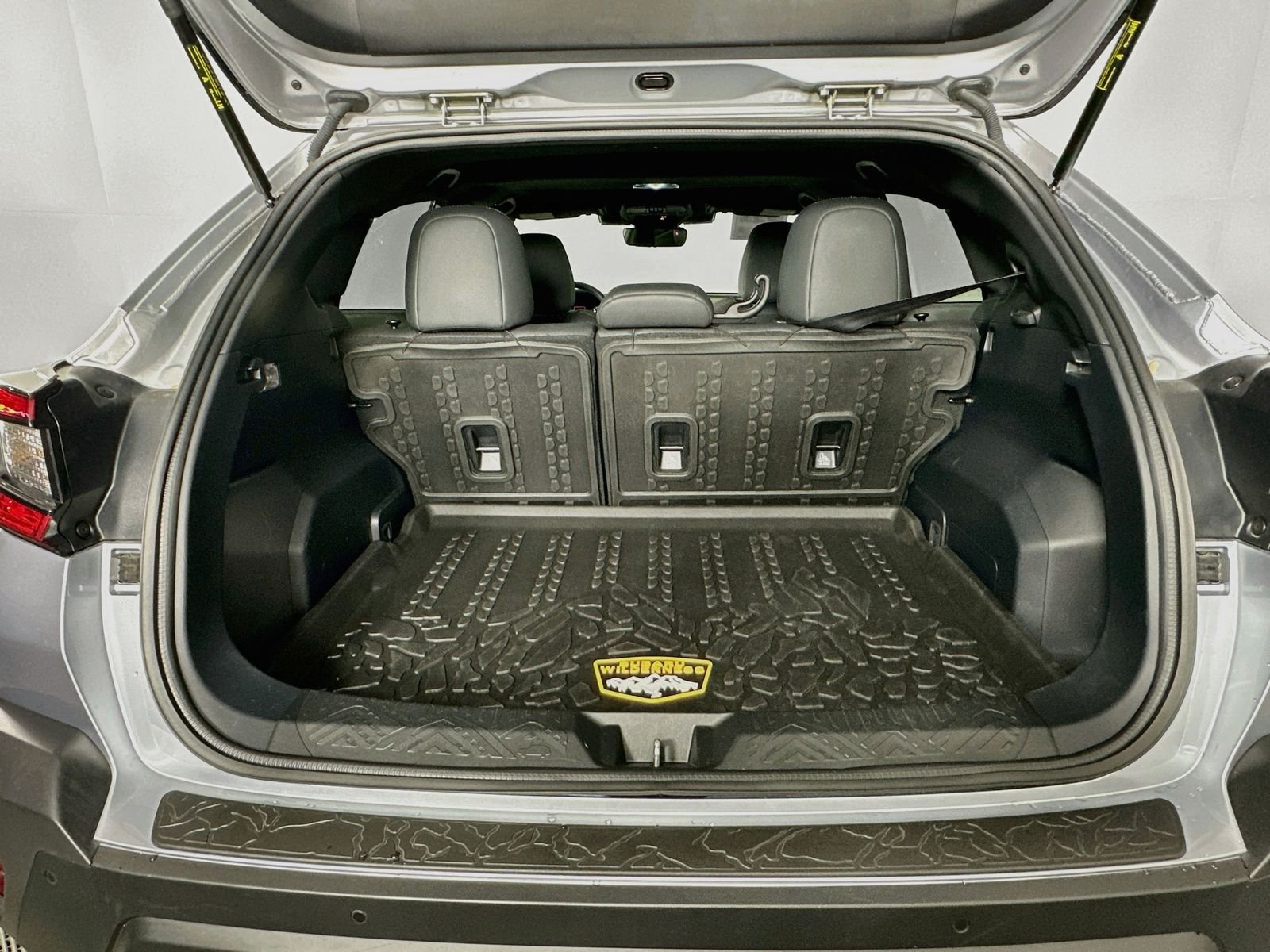 Used 2025 Ice Silver Metallic Subaru Wilderness image 27