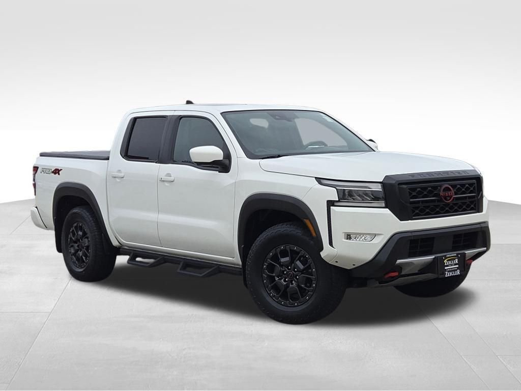 2023 Nissan Frontier PRO-4X Crew Cab 4X4's photo