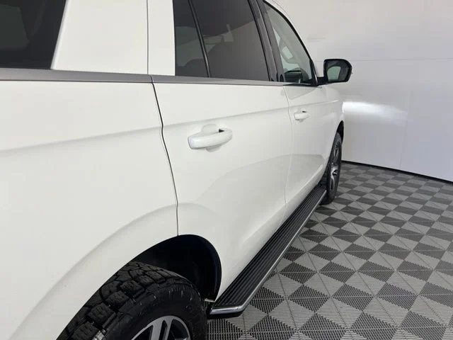 Used 2022 White Ford XLT image 9