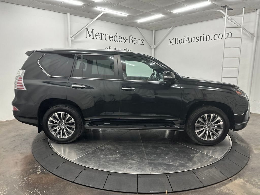 Used 2022 Black Lexus 460 Luxury image 8