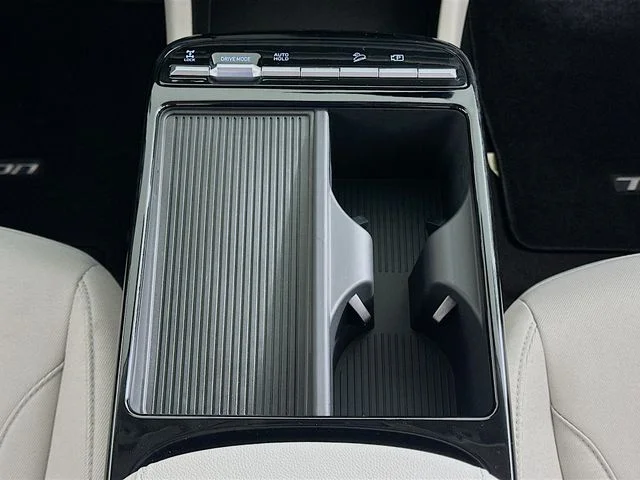 New 2026 Hyundai TUCSON HYBRID SEL