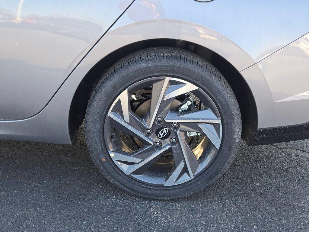 New 2026 Silver Hyundai Limited image 18