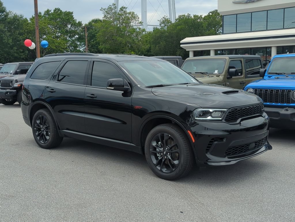 New 2026 Diamond Black Clear-Coat Exterior Paint Dodge GT Plus image 9