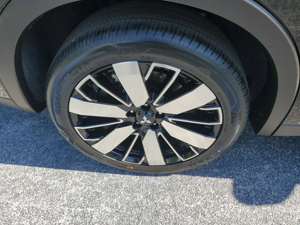 2026 Mitsubishi Outlander SE - Photo 7