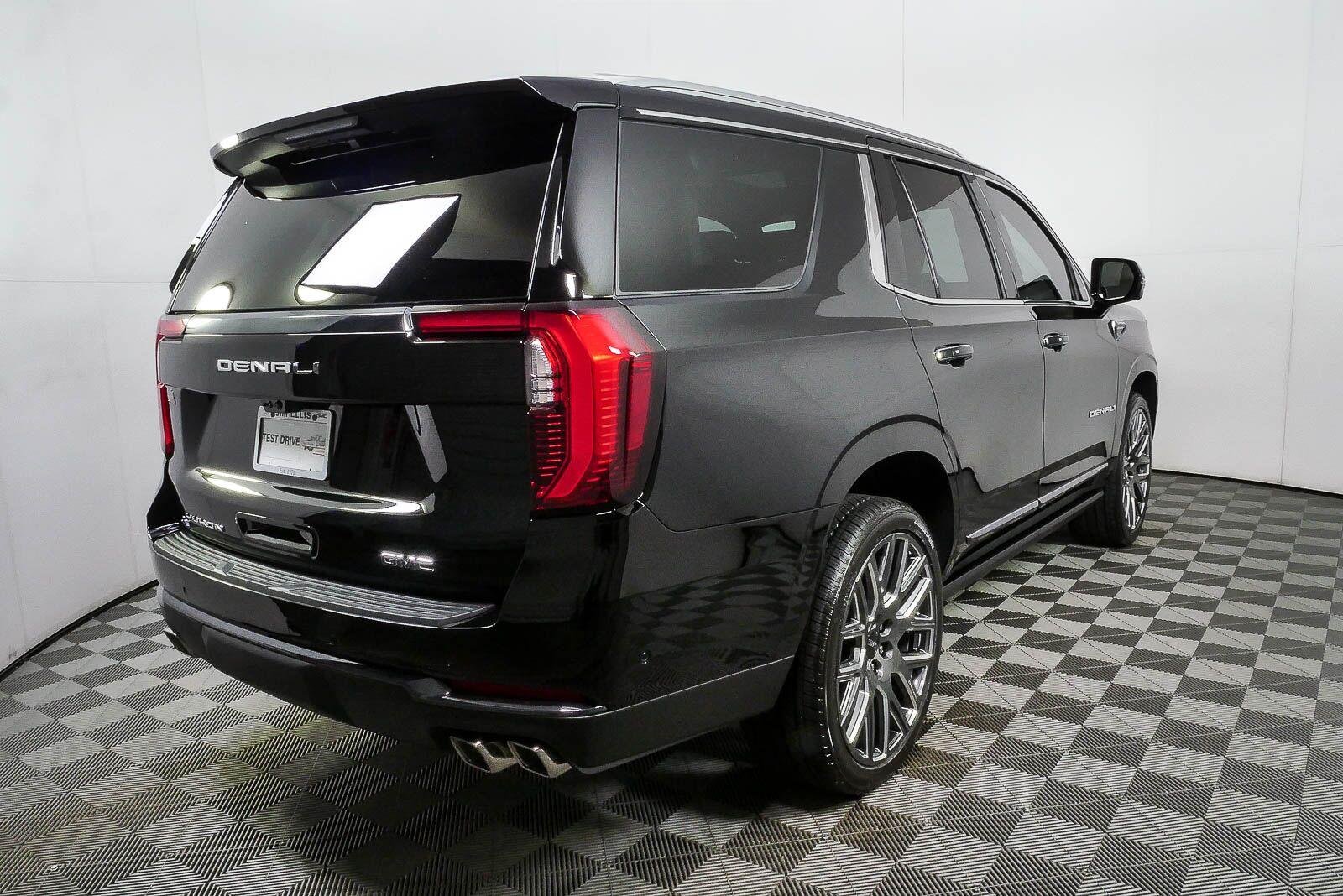 2026 GMC Yukon Denali Ultimate - Photo 3