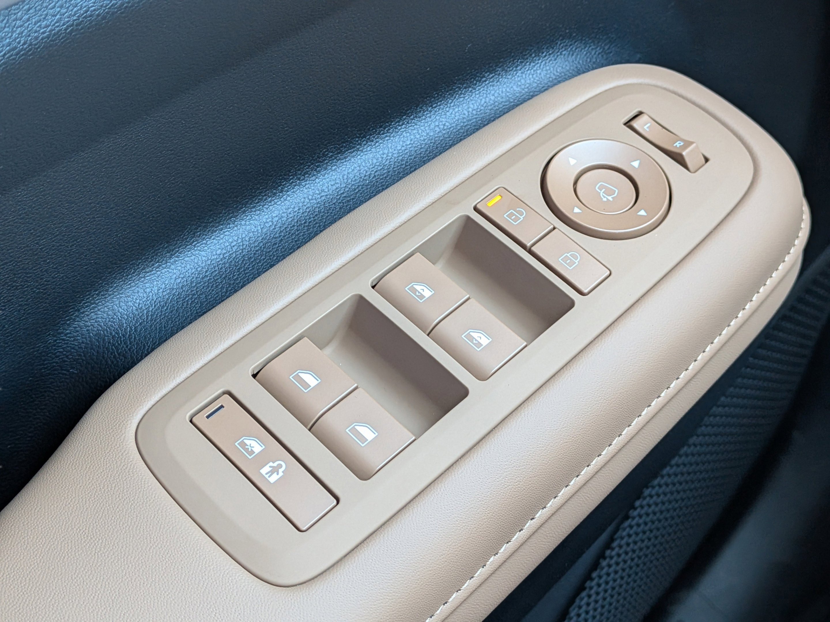 New 2026 Earthy Brass Matte Hyundai Limited FWD image 21