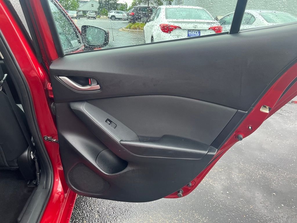 Used 2015 Red Mazda i Sport image 25