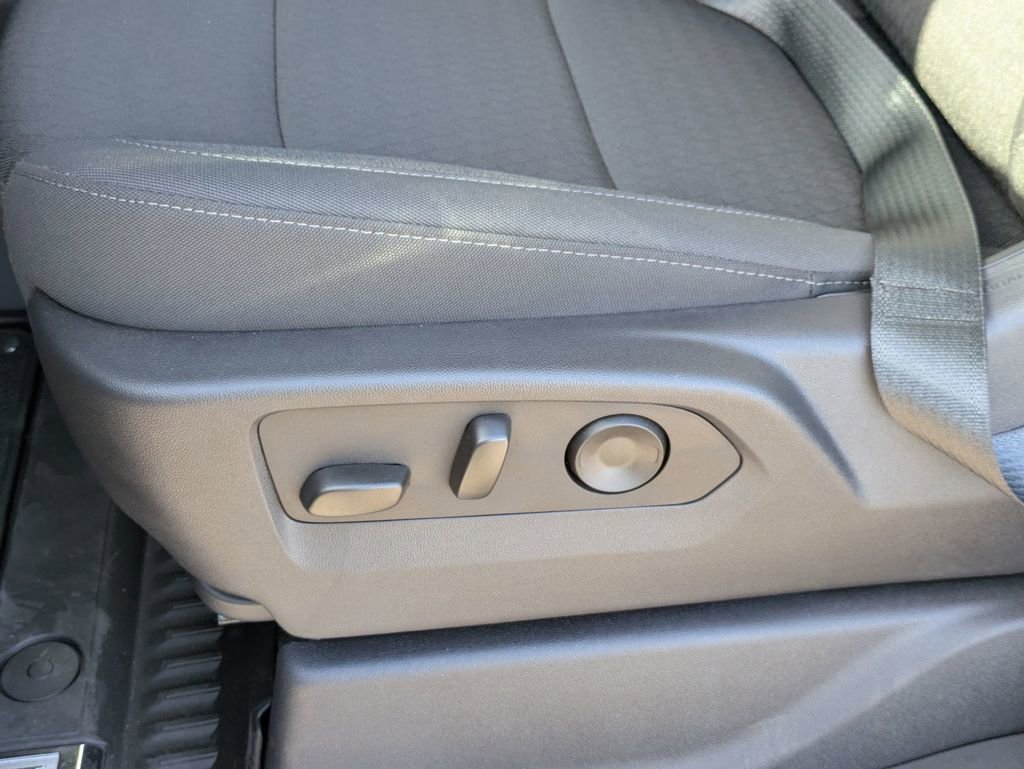 2025 Chevrolet Silverado 1500 LT - Photo 17